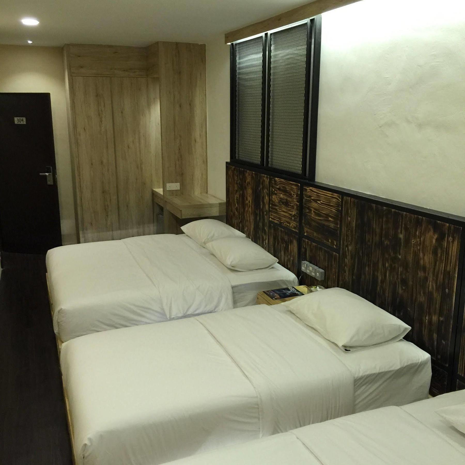 The Oikos Hotel Pontian Kecil Kültér fotó