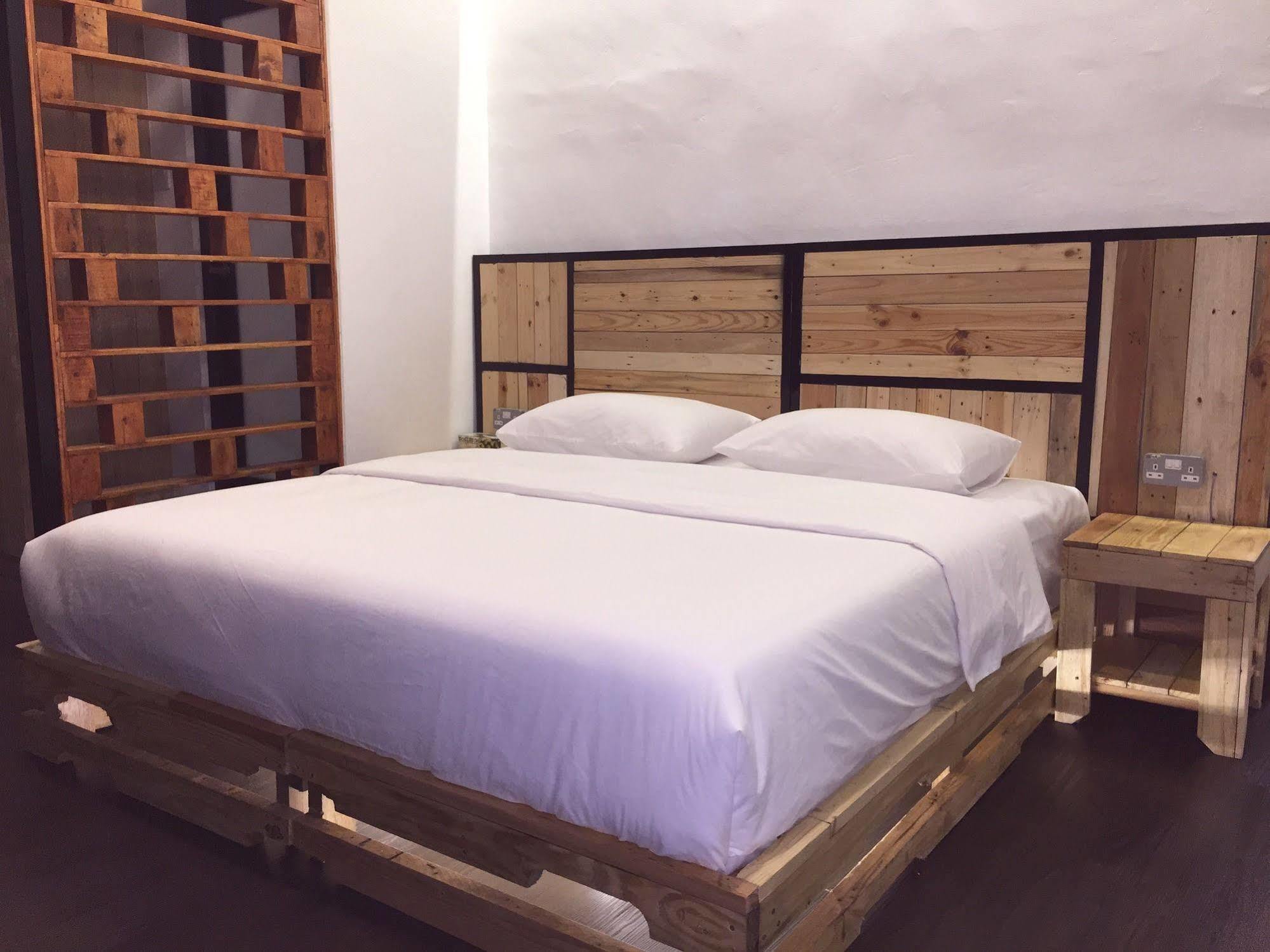 The Oikos Hotel Pontian Kecil Kültér fotó