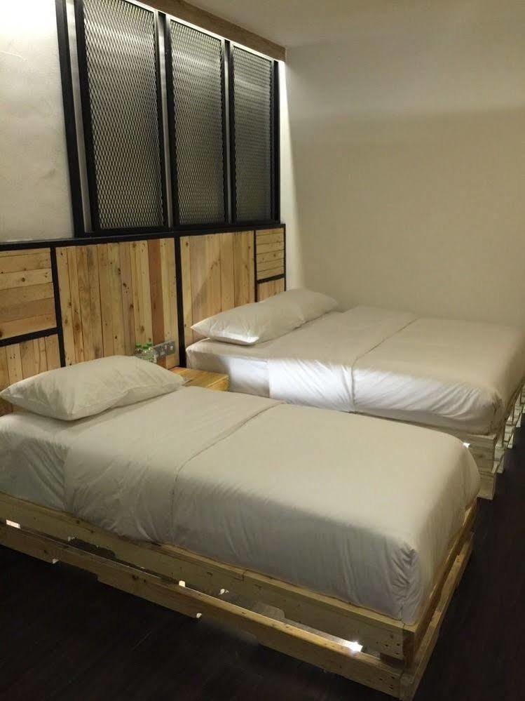 The Oikos Hotel Pontian Kecil Kültér fotó